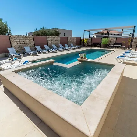 Pinna - Vanga Apartment *