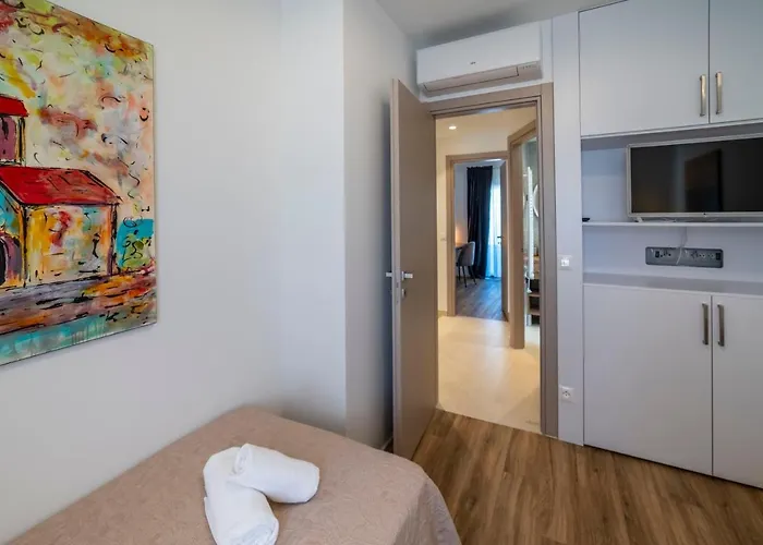 Pinna - Vanga 아파트 풀라